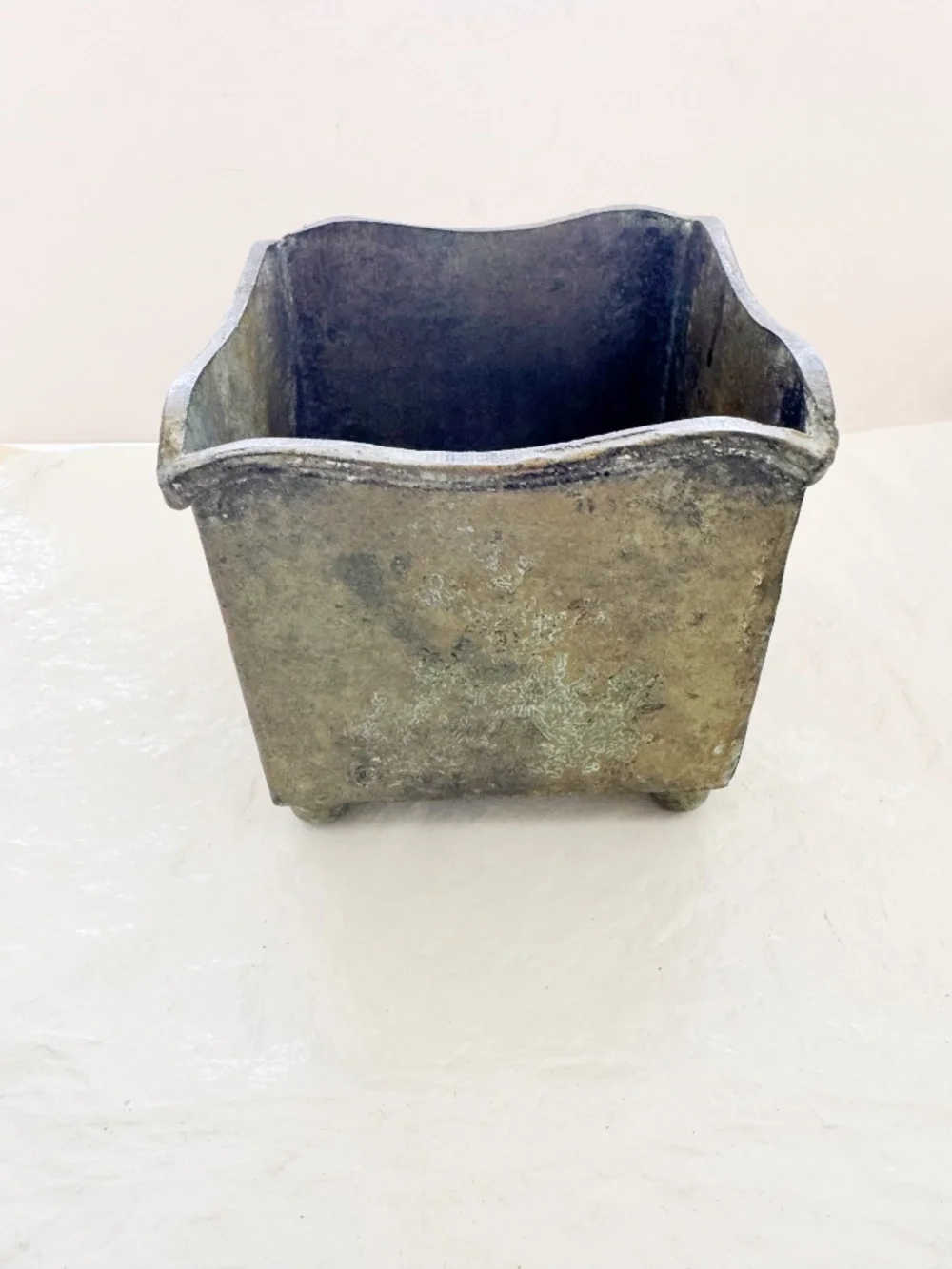 The Unbranded Brand antique footed